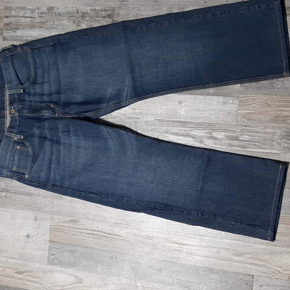 Levis Relaxed Fit Bootcut Jeans - Picture 2 of 6